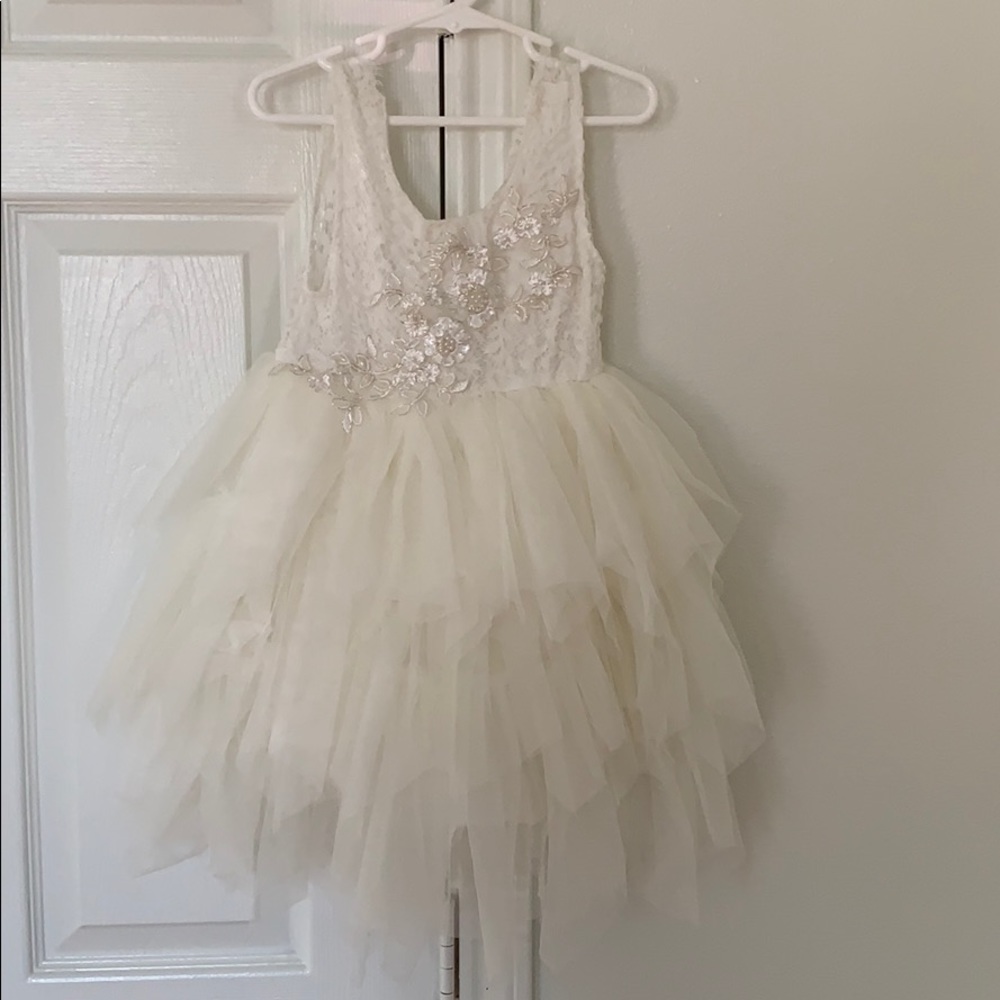 Girls White Dress With Pearl Trim (Size 5T)